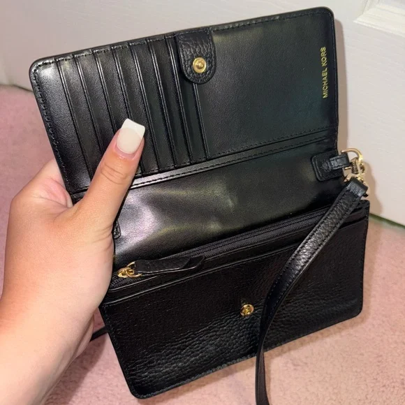 Michael Kors Crossbody Bag in Black - Picture 5 of 5